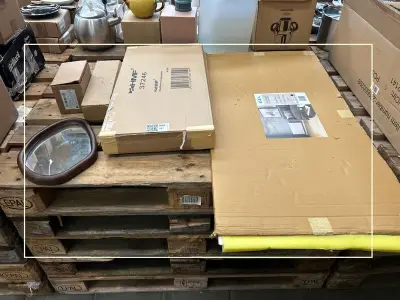 5x Woonaccessoires w.o. radiator voorplaat, opbergmand, wandspiegel W.o. E.C.A., HMF – kavel bij Onlineveilingmeester, Hoogeveen