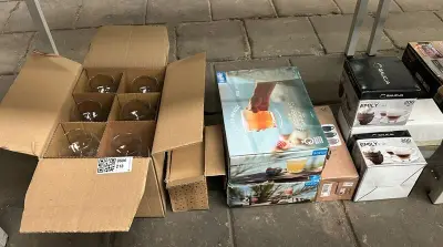 Partij w.o. wijnglazen, koffie kop en schotel, voorraadbakjes W.o. Galicja, Koziol – kavel bij Onlineveilingmeester, Hoogeveen