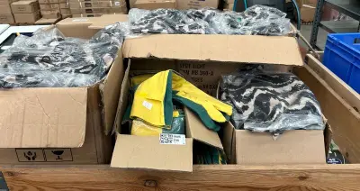 Ca. 150x Rokken, werkhandschoenen W.o. Part Two – kavel bij Onlineveilingmeester, Hoogeveen