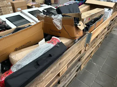 Partij diversen w.o. studioverlichtingsset W.o. Geekoto – kavel bij Onlineveilingmeester, Hoogeveen
