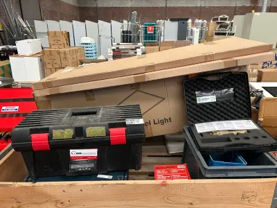 Partij bouwmarkt artikelen w.o. gereedschapskist, led paneel W.o. Black & Decker – kavel bij Onlineveilingmeester, Hoogeveen