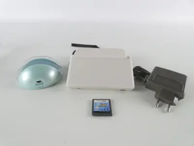 Nintendo DS Lite spelconsole met accessoires en spel – kavel bij De Kringwinkel, Heverlee