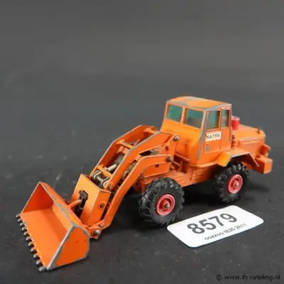 Matchbox King Size K-3 Hatra Tractor Shovel in de jaren 1964 tot 1968 geproduceerd door Lesney Products in Engeland – kavel bij ProVeiling, Wageningen