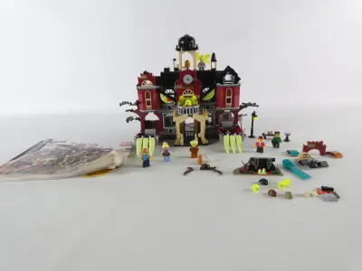 LEGO Hidden Side 70425 - Newbury Haunted High School (Spookschool) – kavel bij De Kringwinkel, Heverlee
