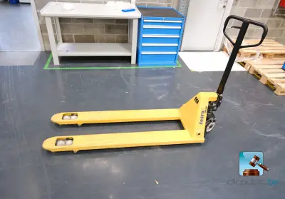 Palletwagen – kavel bij Clicpublic, Les Bons Villers