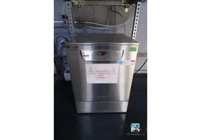 Reinigings-en desinfectieapparaat met omgekeerde osmose-installatie en waterontharder – kavel bij Clicpublic, Les Bons Villers