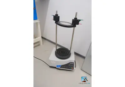 Laboratoriumzeefmachine – kavel bij Clicpublic