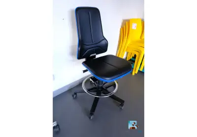 Laboratoriumstoel – kavel bij Clicpublic