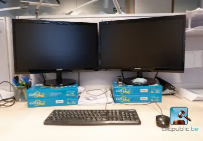 Batch van hardware – kavel bij Clicpublic, Charleroi