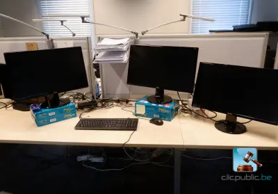Batch van hardware – kavel bij Clicpublic, Charleroi