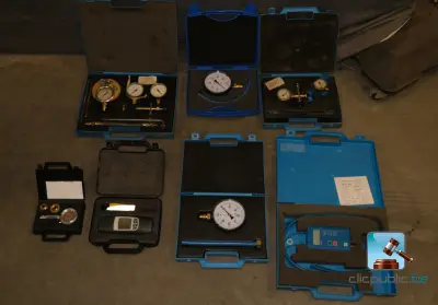 Set met schakelkasten – kavel bij Clicpublic