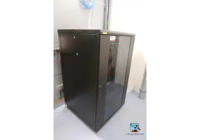 Serverkast met inhoud – kavel bij Clicpublic