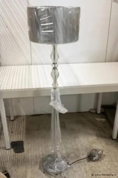 Vloerlamp – kavel bij ProVeiling, Ter