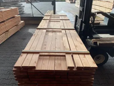 Ca. 79x Douglas Balken Geschaafd, 40x90mm, lengte 430cm – kavel bij Onlineveilingmeester