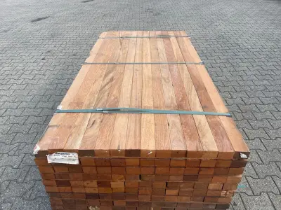Ca. 143x Angelim Pedra Regels Geschaafd, 45x68mm, lengte 130cm – kavel bij Onlineveilingmeester