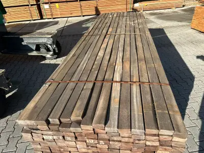 Ca. 280x Hardhouten Onderliggers Geschaafd, 40x70mm, lengte 335cm – kavel bij Onlineveilingmeester