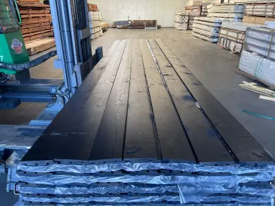 Ca. 100x Design Profiel Zwart Gecoat, 21x145mm, lengte 450cm – kavel bij Onlineveilingmeester