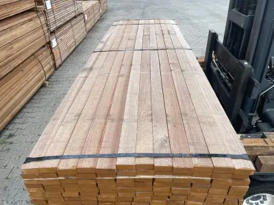 Ca. 108x Guyana Teak Planken Fijnbezaagd, 31x80mm, lengte 305cm – kavel bij Onlineveilingmeester
