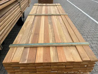 Ca. 112x Pakoeli Planken Geschaafd, 16x90mm, lengte 300cm – kavel bij Onlineveilingmeester