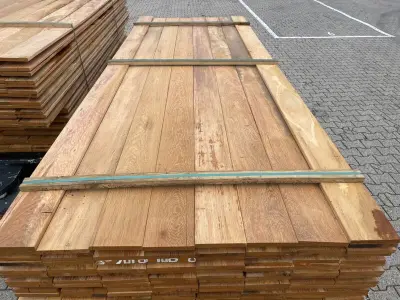 Ca. 138x Pakoeli Planken Geschaafd, 16x140mm, lengte 300cm – kavel bij Onlineveilingmeester