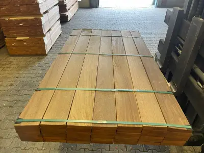 Ca. 42x Guyana Teak Planken Geschaafd, 25x140mm, lengte 185cm – kavel bij Onlineveilingmeester