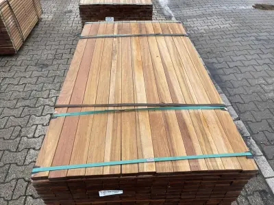 Ca. 263x Guyana Ipé Planken Geschaafd, 25x70mm, lengte 155cm – kavel bij Onlineveilingmeester