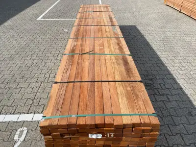 Ca. 78x Angelim Pedra Onderliggers Geschaafd, 45x68mm, lengte 450cm – kavel bij Onlineveilingmeester