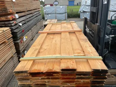 Ca. 78x Douglas Wisselsponning/halfhoutsrabat, 18x190mm, lengte 300cm – kavel bij Onlineveilingmeester