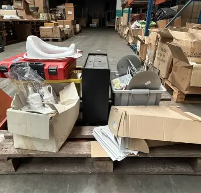 Pallet divers – kavel bij Belga Veilingen, Lummen