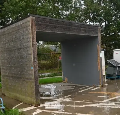 Houten overkapping – kavel bij Belga Veilingen