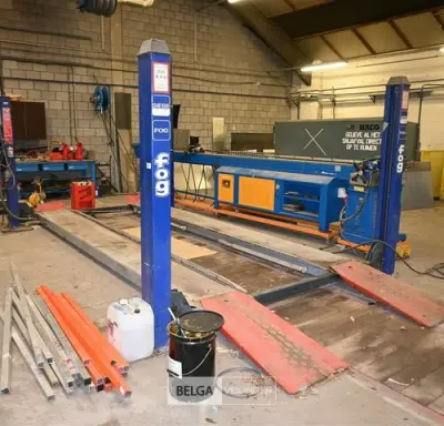 4-koloms hefbrug FOG – kavel bij Belga Veilingen, Materialen En Toestellen