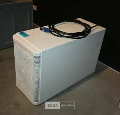 Subwoofer QSC AD-S28TW – kavel bij Belga Veilingen, Museum M