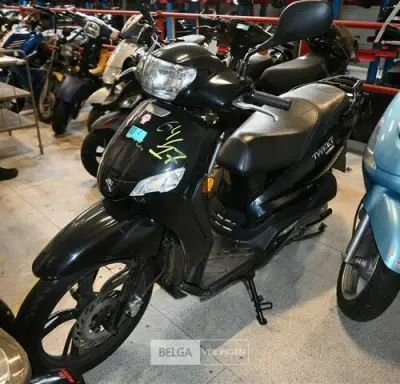 Scooter PEUGEOT – kavel bij Belga Veilingen, Scooters