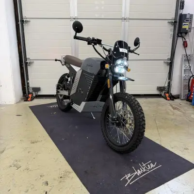 1 Elektromotorrad Black Tea – kavel bij Schwarzfischer Auktionen, Frage