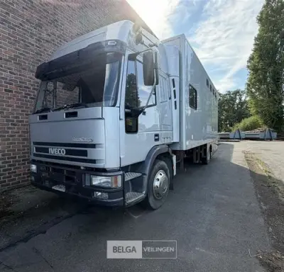 Paardenvrachtwagen IVECO – kavel bij Belga Veilingen, Zonhoven