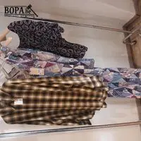 Blouses en kleedjes maat 42. 4 stuks – kavel bij BOPA Auctions, Ieper