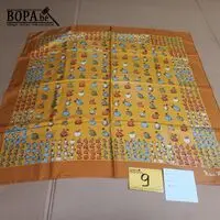 Zijden sjaal Nina Ricci – kavel bij BOPA Auctions, Hooglede