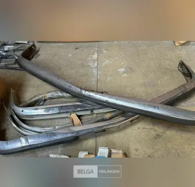 Partij Mercedes 123 onderdelen – kavel bij Belga Veilingen, Zonhoven