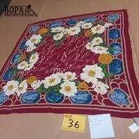 Zijden sjaal Nina Ricci – kavel bij BOPA Auctions, Hooglede