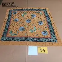Zijden sjaal Laure Saint Claire – kavel bij BOPA Auctions, Hooglede