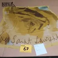 Zijden sjaal Yves Saint Laurent – kavel bij BOPA Auctions, Hooglede