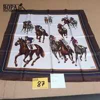 Zijden sjaal Erre – kavel bij BOPA Auctions, Hooglede