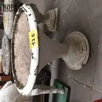 Tuinvaas in beton – kavel bij BOPA Auctions, Hooglede