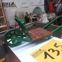 Antieke modelbouw kruiwagen – kavel bij BOPA Auctions, Hooglede