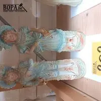 Porseleinen beeldjes. 2 stuks – kavel bij BOPA Auctions, Hooglede
