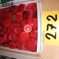 Doos met retro knopen – kavel bij BOPA Auctions, Hooglede