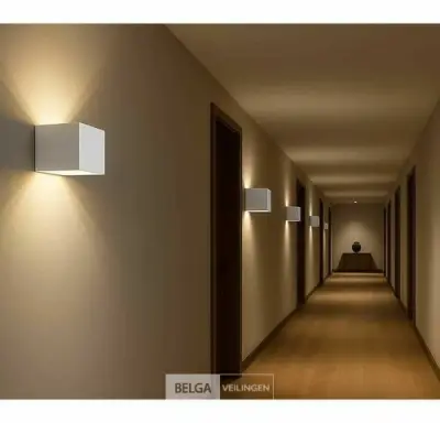 6 x Wandlamp – Tweerichtings LED – Kubus – 2 x 5W – Wit – kavel bij Belga Veilingen