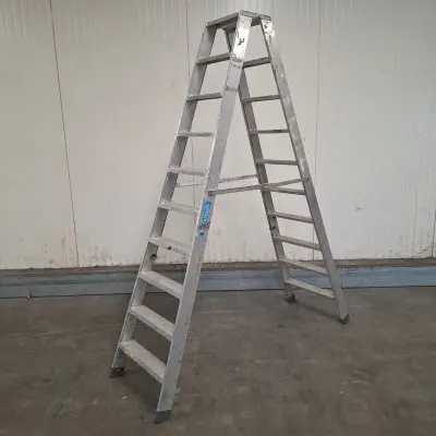 Werktrap Zarges, Z500, 2x 9 treeds met bordes – kavel bij Onlineveilingmeester, Groningen