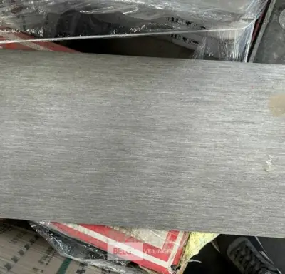 Tegels 3 dozen – kavel bij Belga Veilingen, Lummen