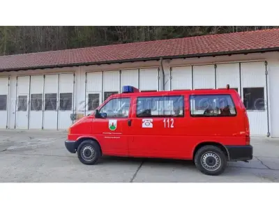 1 VW T4 Kombi, So. KFZ MTW – kavel bij Zoll-Auktion, Malsburg-Marzell